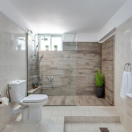 Apartment Chania Elite Homes, Enjoy A Chic Oasis By The Heated Pool Kounoupidhiana