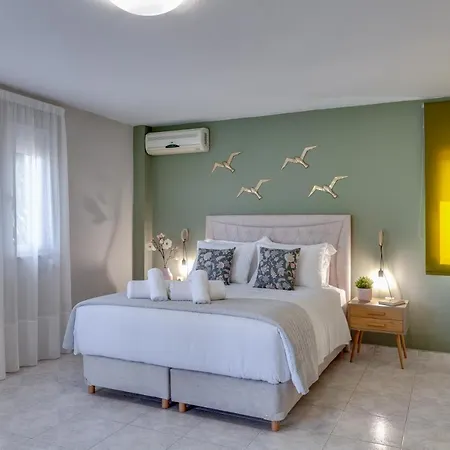 Apartment Chania Elite Homes, Enjoy A Chic Oasis By The Heated Pool *