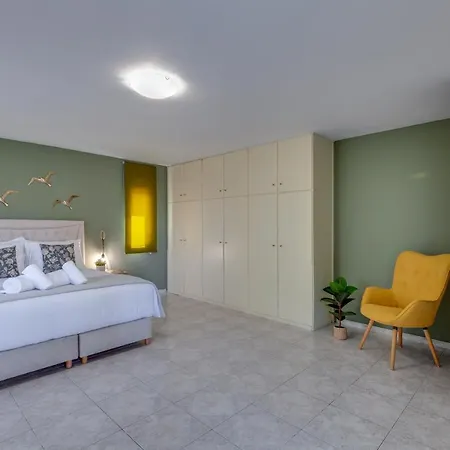 Chania Elite Homes, Enjoy A Chic Oasis By The Heated Pool Apartment *