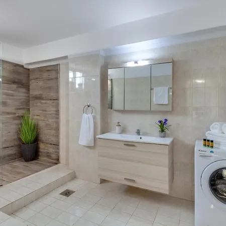 Apartment Chania Elite Homes, Enjoy A Chic Oasis By The Heated Pool Kounoupidhiana