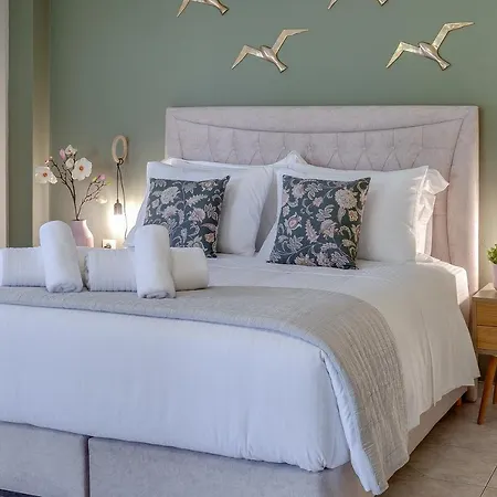 Chania Elite Homes, Enjoy A Chic Oasis By The Heated Pool Apartment *