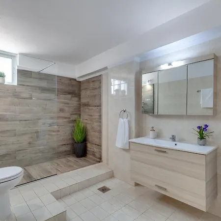 Chania Elite Homes, Enjoy A Chic Oasis By The Heated Pool *