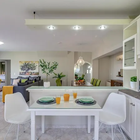 Chania Elite Homes, Enjoy A Chic Oasis By The Heated Pool